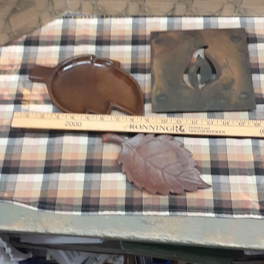 Fall bundle of 2 iron leaf trivets, leaf dish, leaf swag, basket pumpkins,floral - Picture 4 of 15